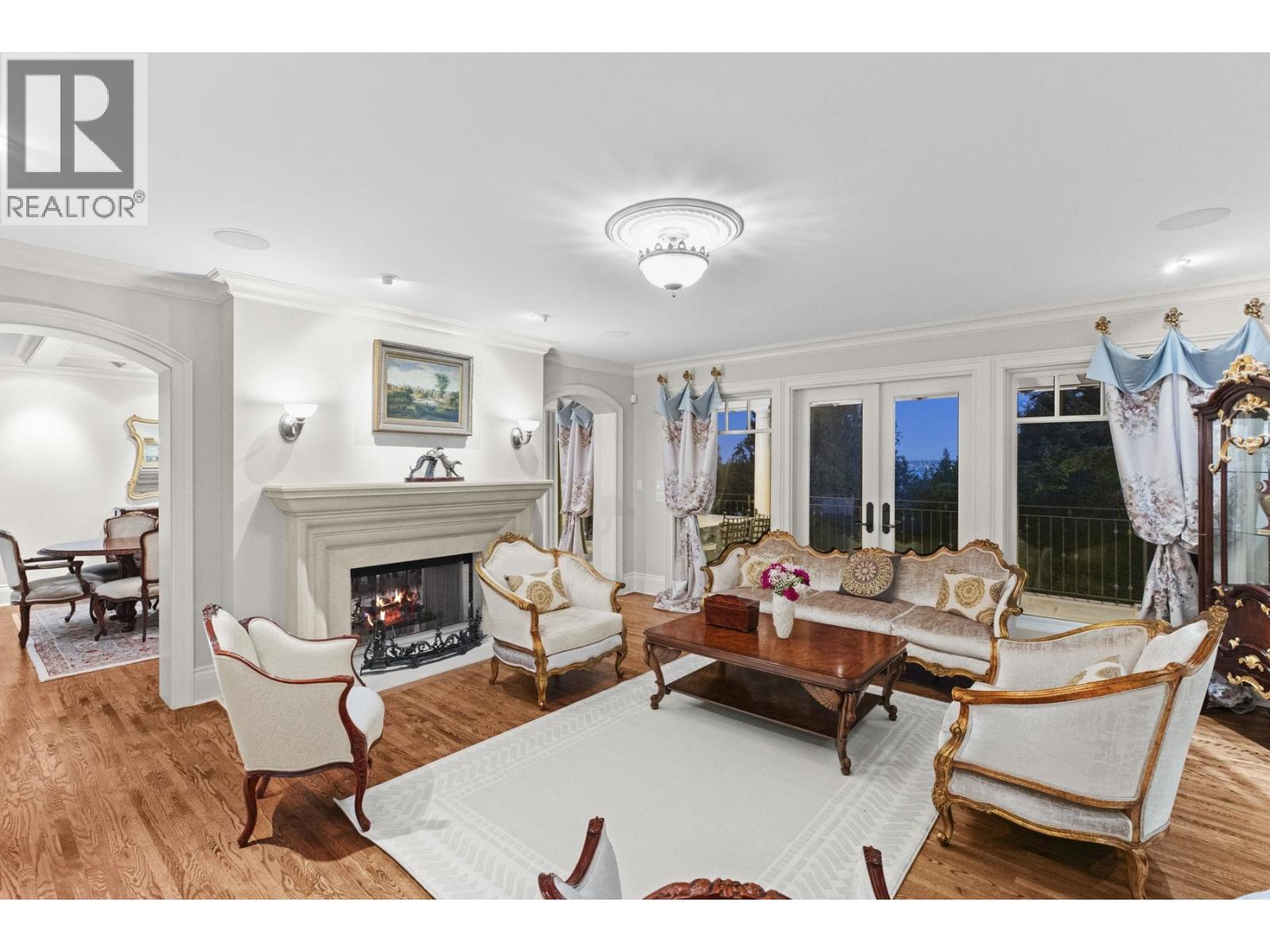 3090 MATHERS AVENUE, West Vancouver