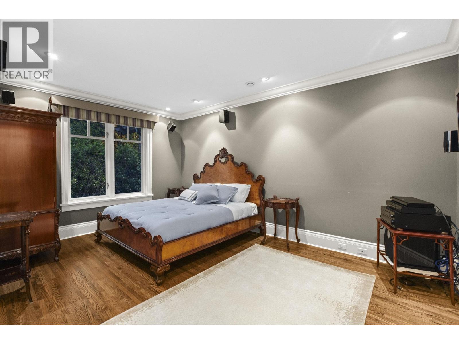 3090 MATHERS AVENUE, West Vancouver