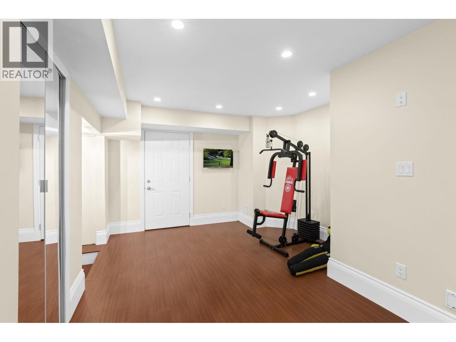 3090 MATHERS AVENUE, West Vancouver