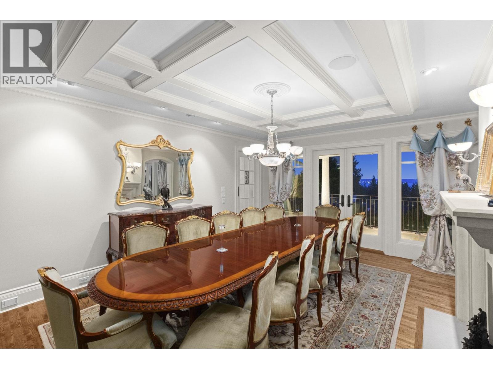 3090 MATHERS AVENUE, West Vancouver