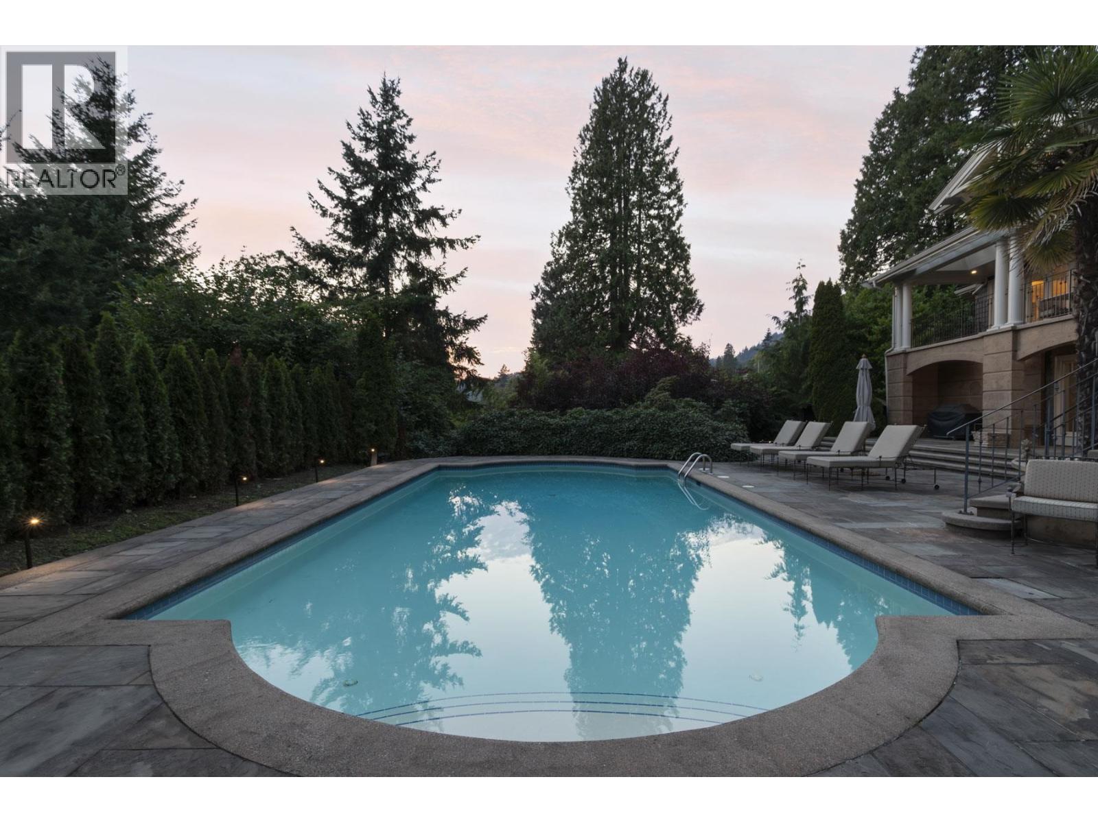 3090 MATHERS AVENUE, West Vancouver