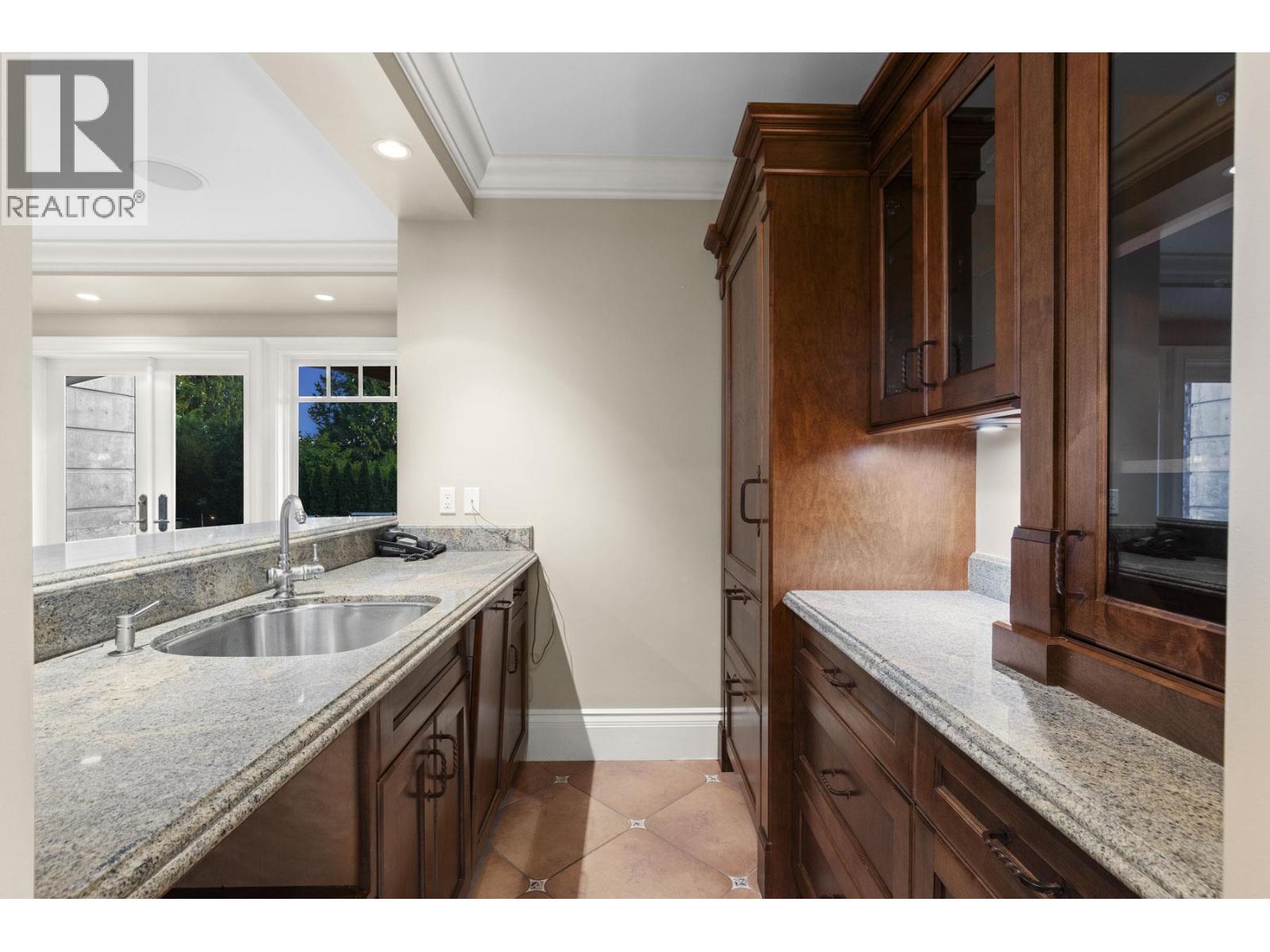 3090 MATHERS AVENUE, West Vancouver