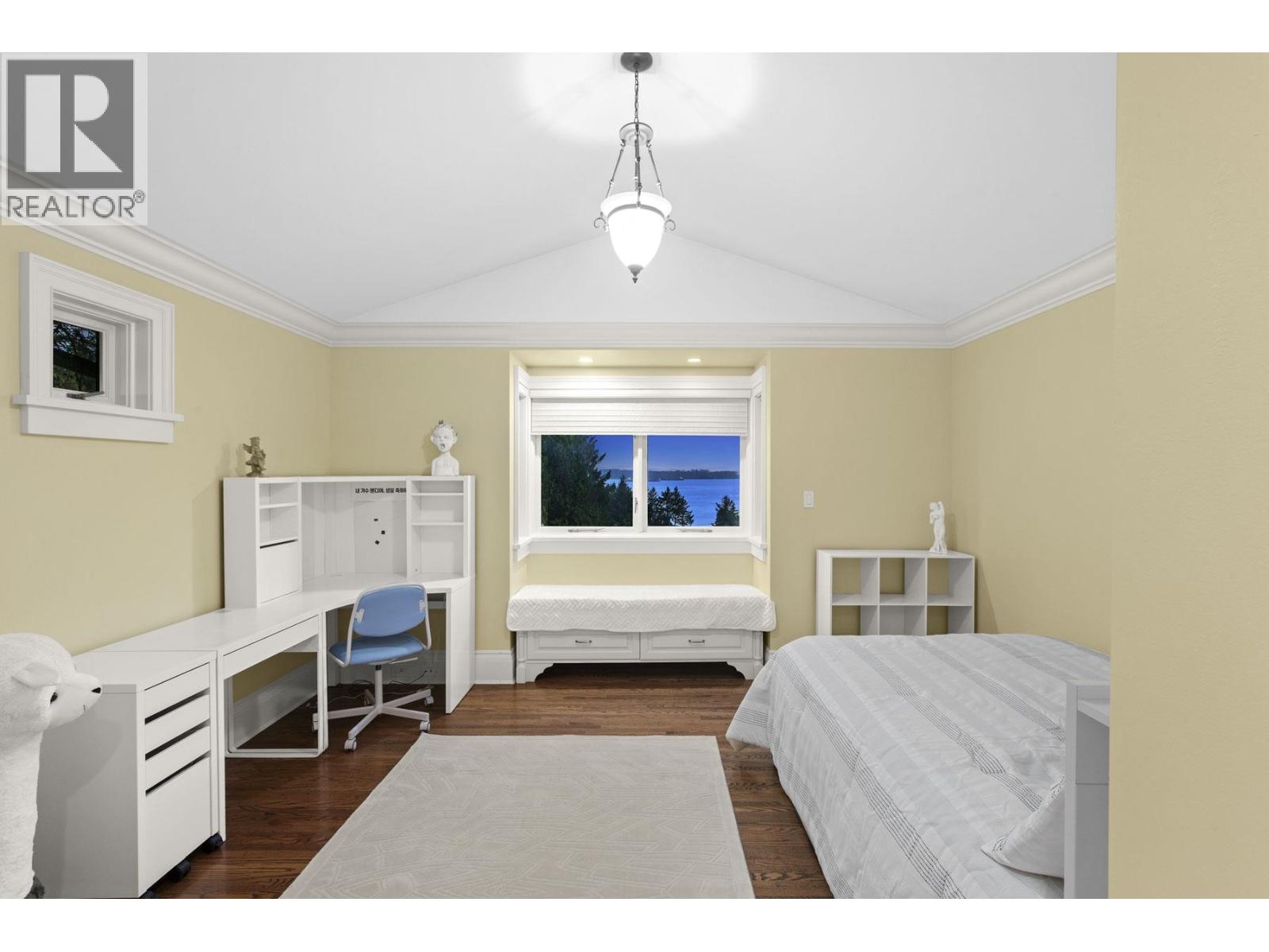 3090 MATHERS AVENUE, West Vancouver