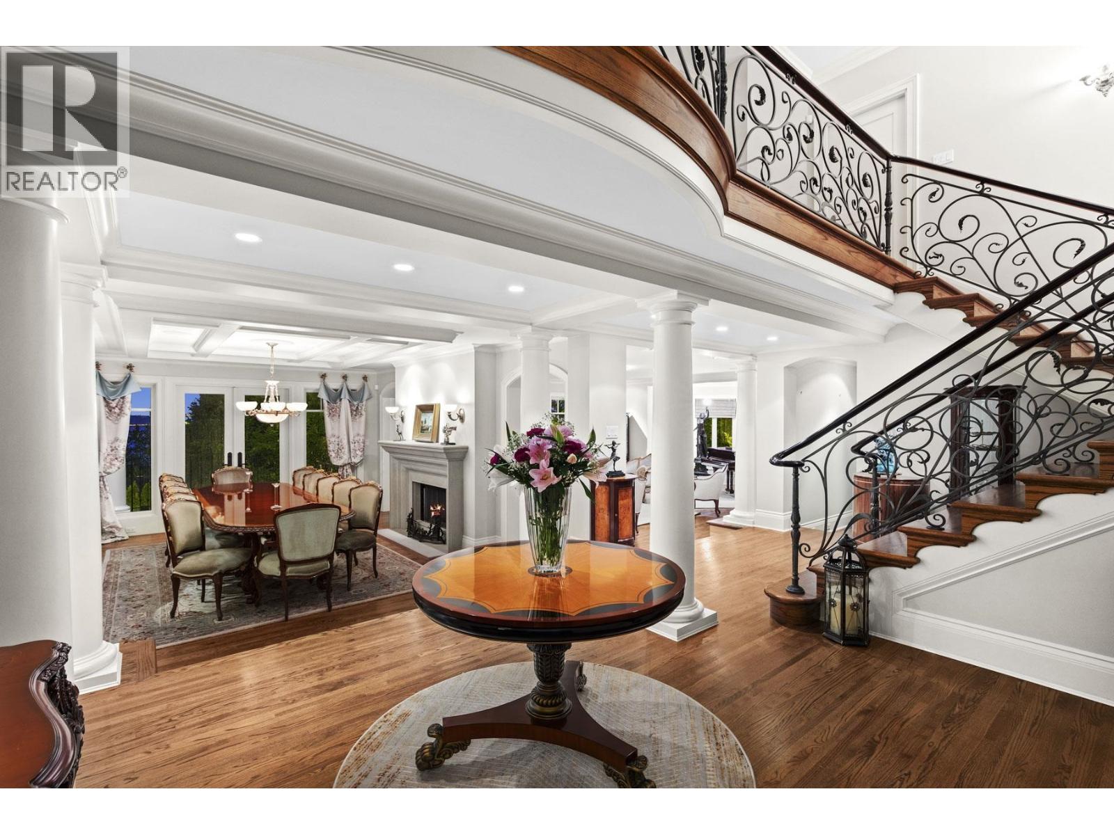3090 MATHERS AVENUE, West Vancouver