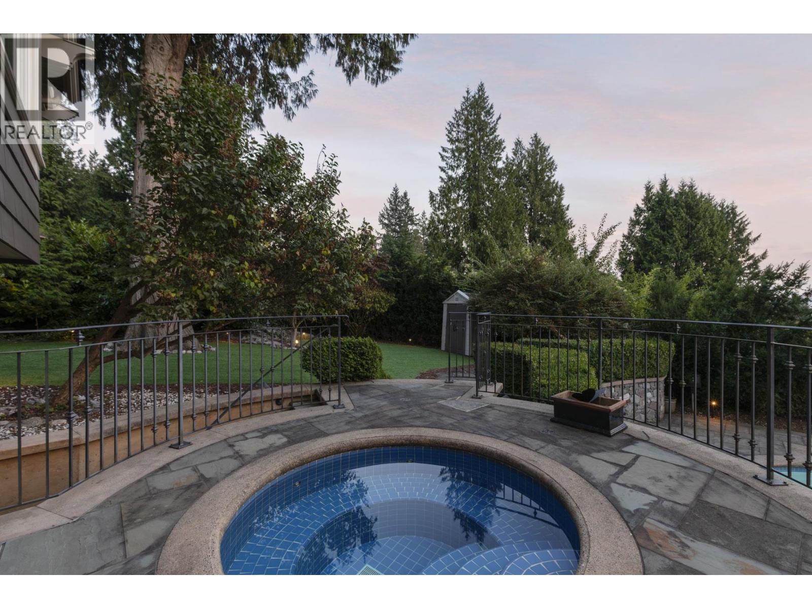 3090 MATHERS AVENUE, West Vancouver