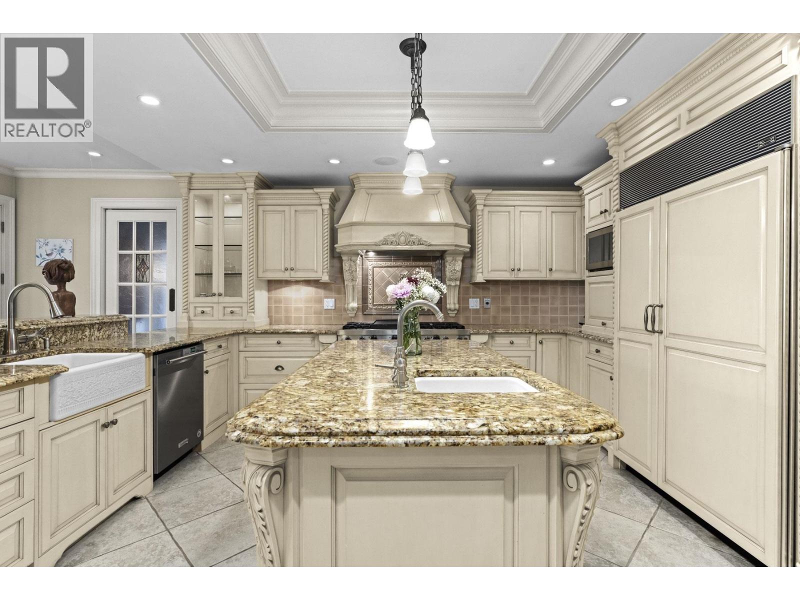 3090 MATHERS AVENUE, West Vancouver