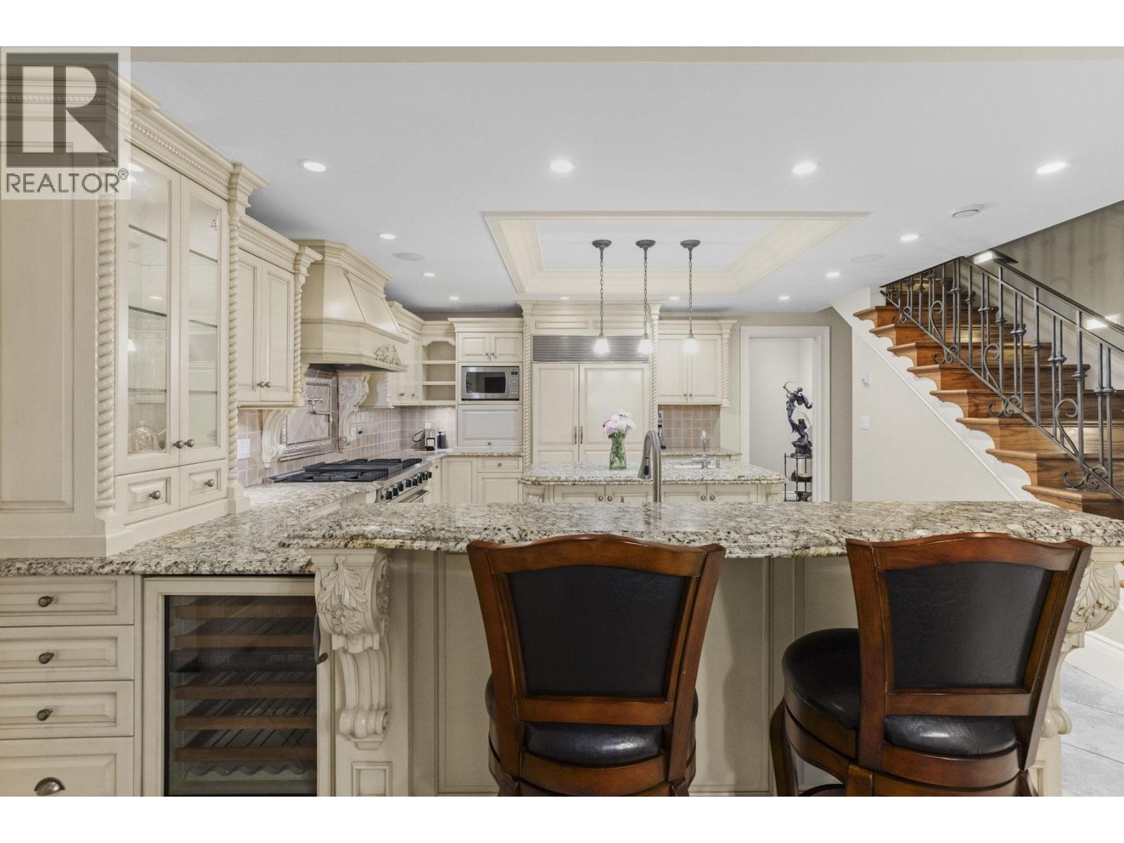 3090 MATHERS AVENUE, West Vancouver