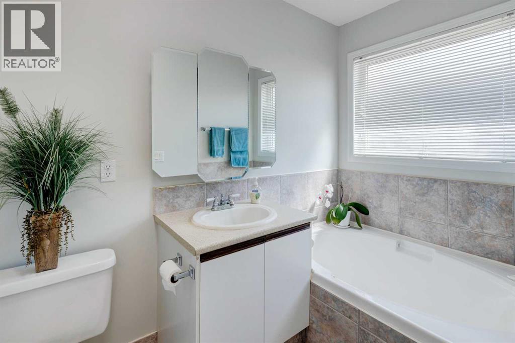 Single Family House for Sale in  Rocky Ridge Heights NW Rocky Ridge Calgary 