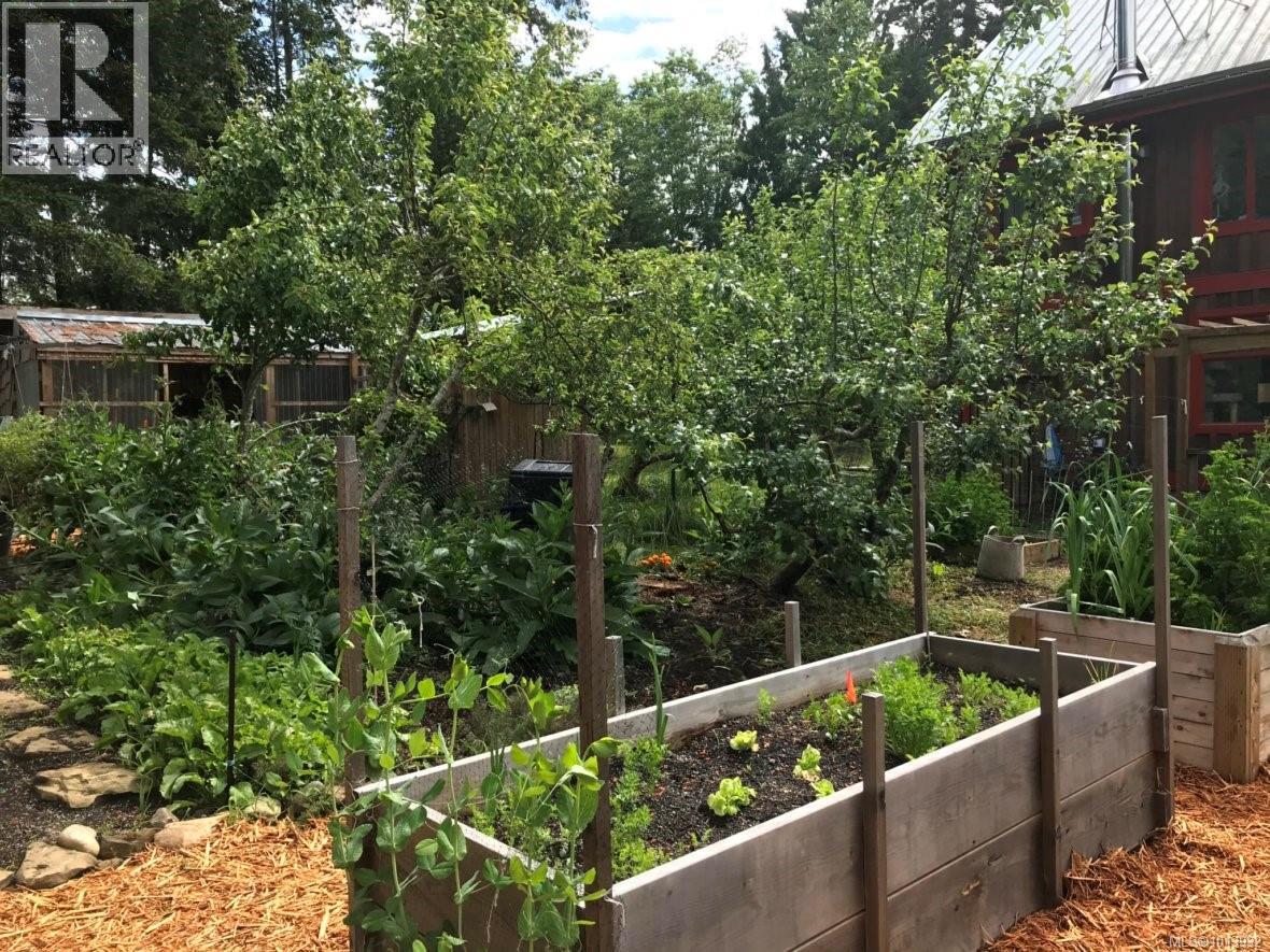 9000 Rayelyn Lane, Denman Island