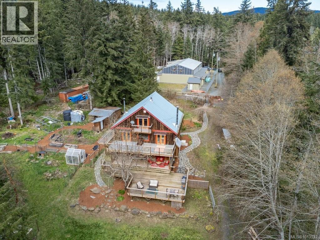 9000 Rayelyn Lane, Denman Island