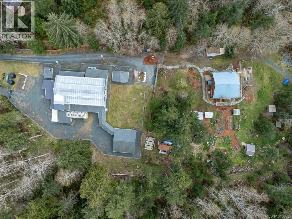 9000 Rayelyn Lane, Denman Island