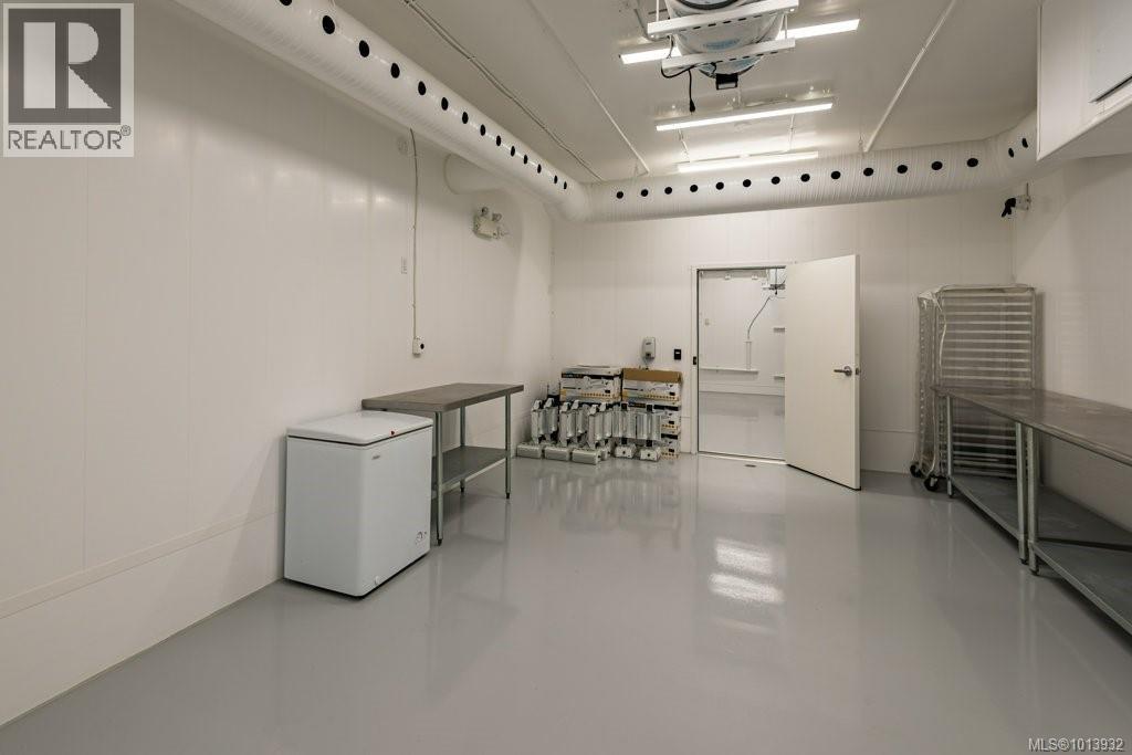 9000 Rayelyn Lane, Denman Island