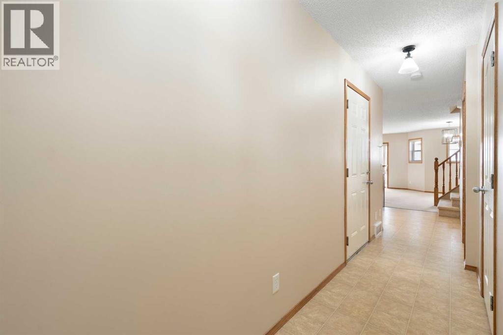 Single Family House for Sale in  Saddletree Court NE Saddle Ridge Calgary 