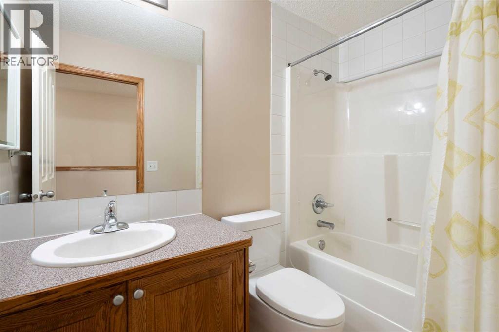 Single Family House for Sale in  Saddletree Court NE Saddle Ridge Calgary 