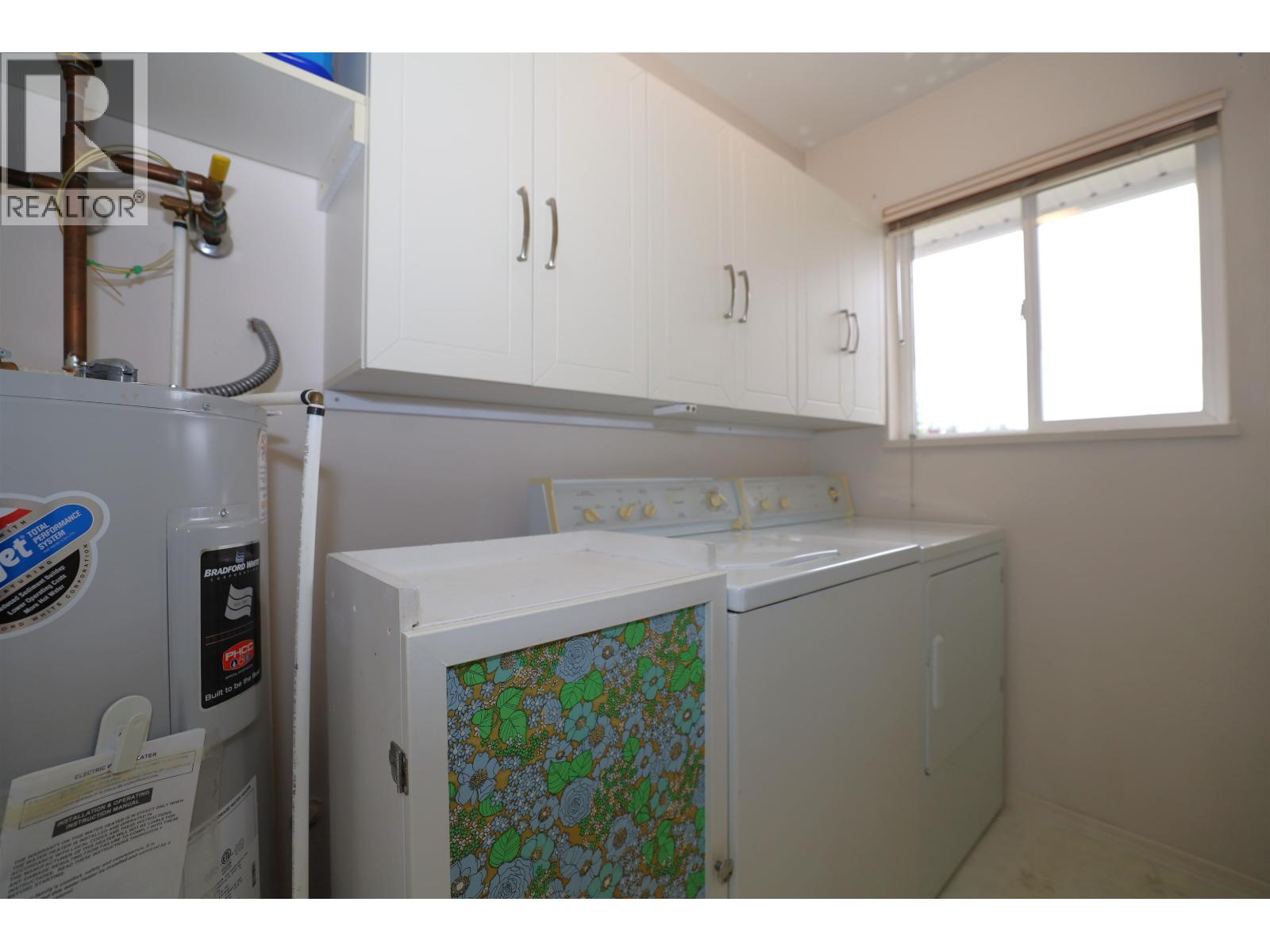 28 5610 TRAIL AVENUE, Sechelt