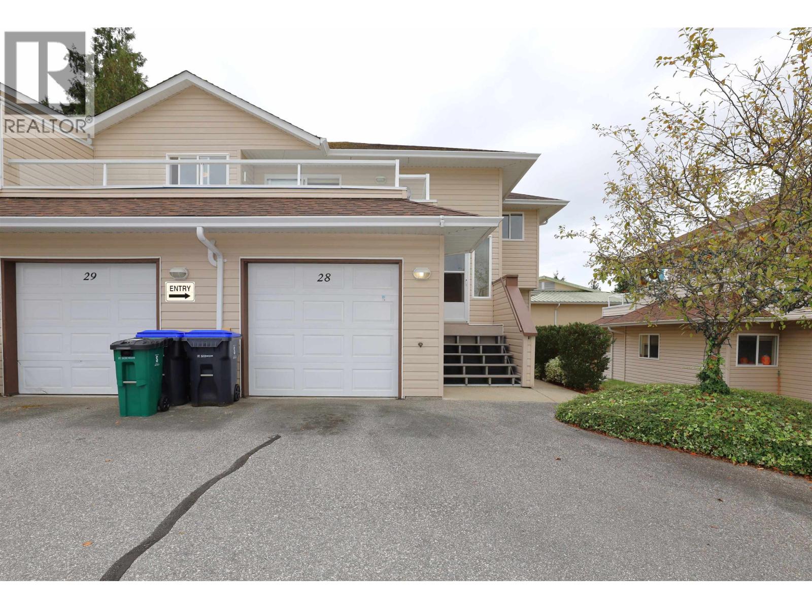 28 5610 TRAIL AVENUE, Sechelt