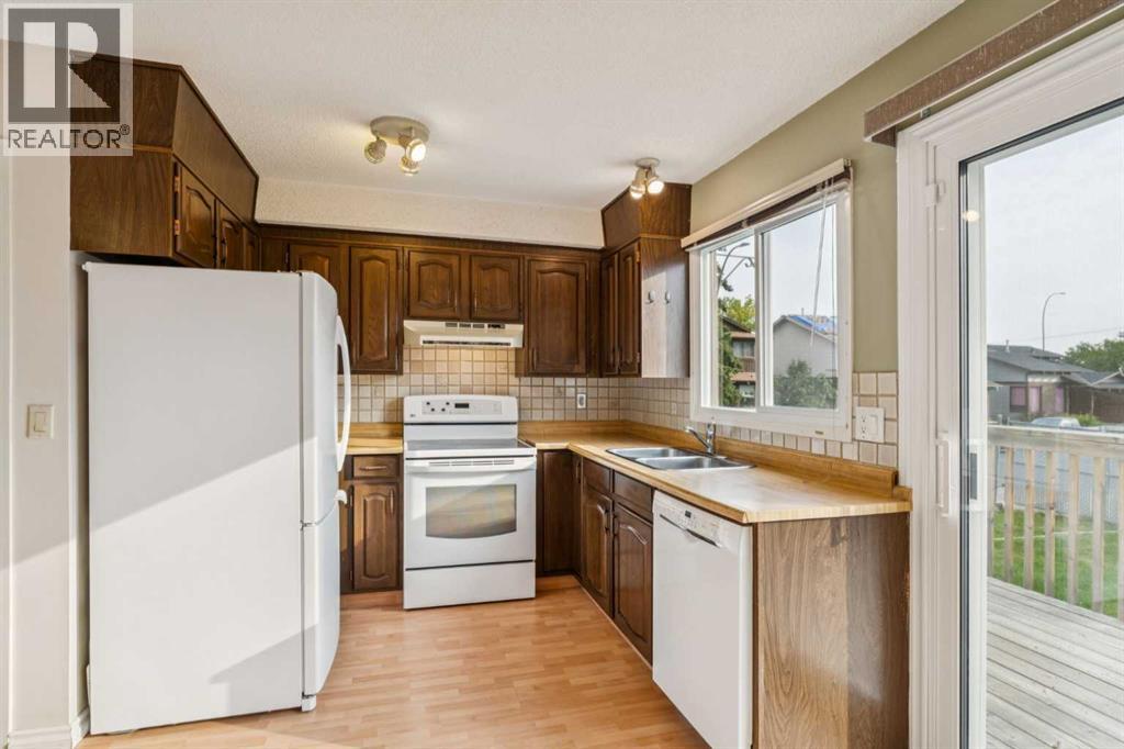 Single Family House for Sale in  Macewan Glen Close NW MacEwan Glen Calgary 