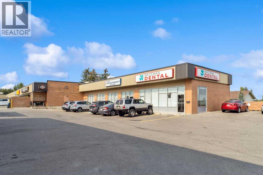 Single Family House for Sale in  Macewan Glen Close NW MacEwan Glen Calgary 