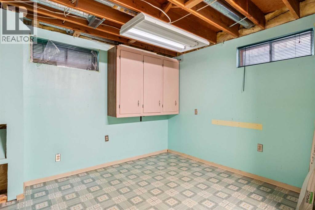 Single Family House for Sale in  Macewan Glen Close NW MacEwan Glen Calgary 