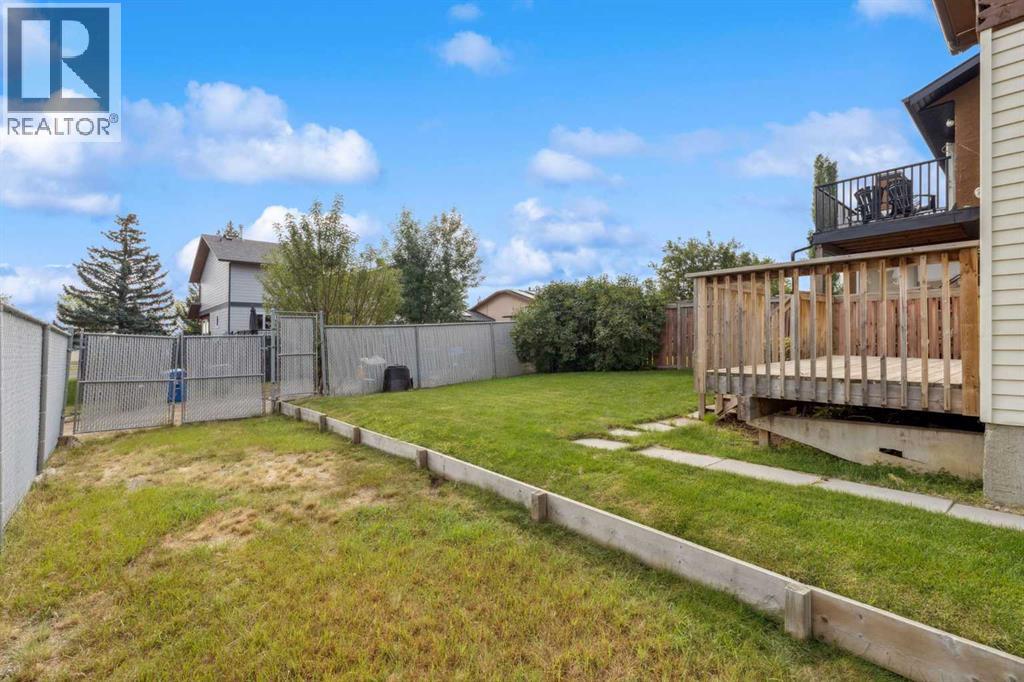 Single Family House for Sale in  Macewan Glen Close NW MacEwan Glen Calgary 