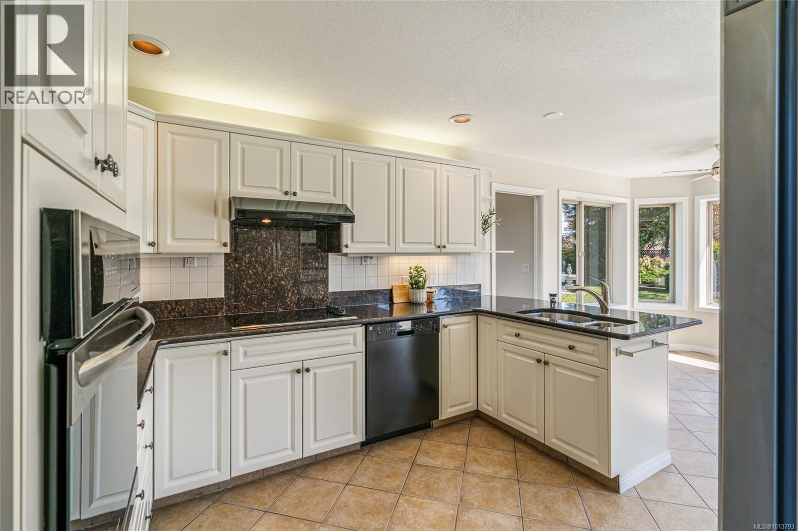 442 Heather Pl, Parksville
