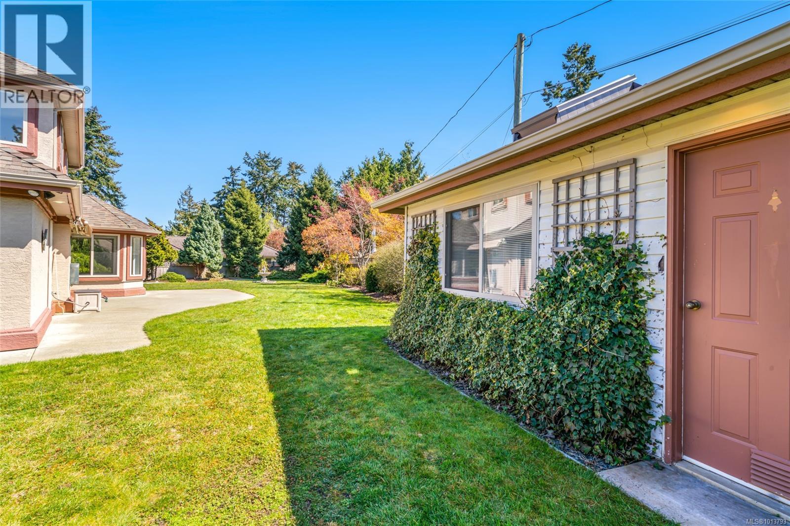 442 Heather Pl, Parksville