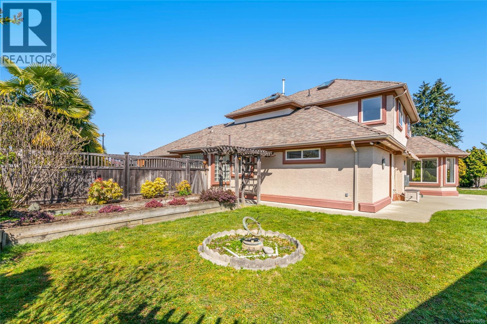 442 Heather Pl, Parksville