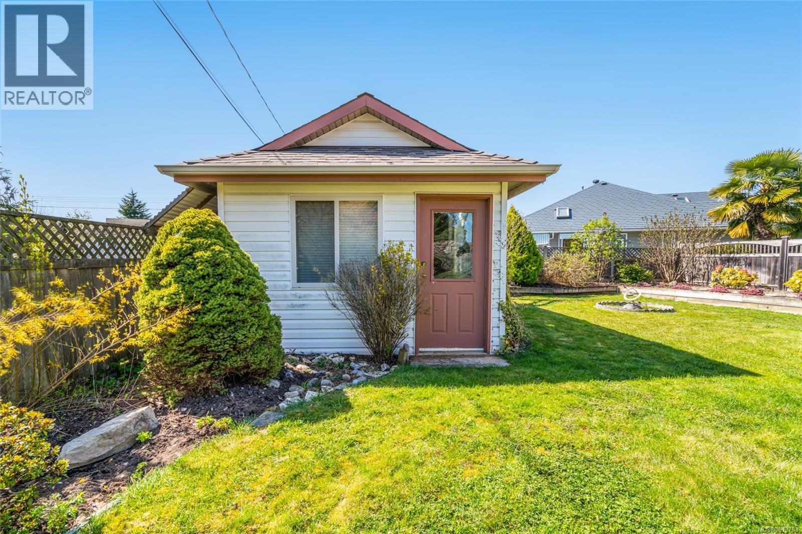 442 Heather Pl, Parksville