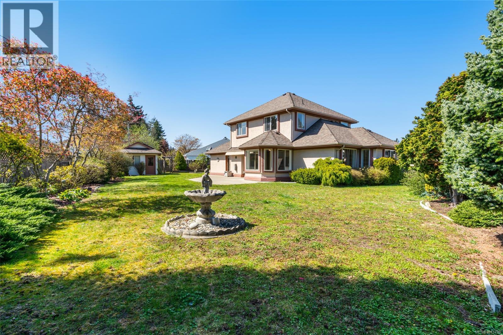 442 Heather Pl, Parksville