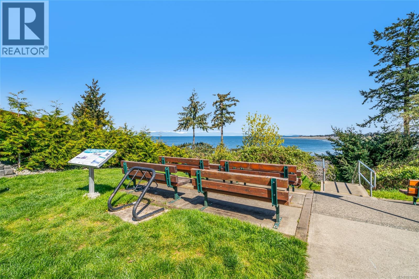 442 Heather Pl, Parksville