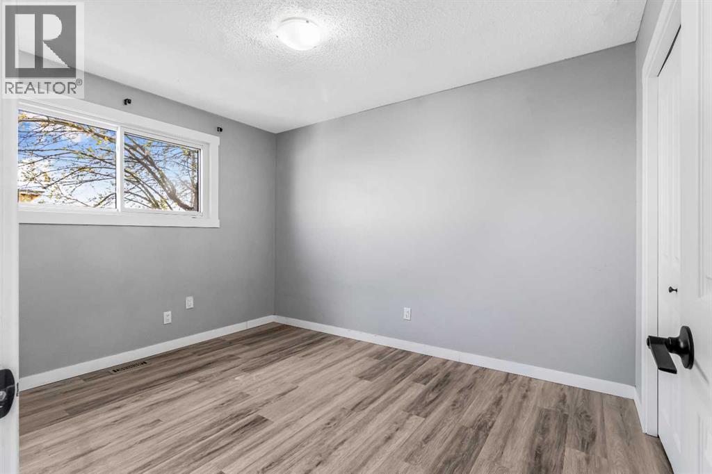 Single Family House Bungalow for Sale in  Penbrooke Close SE Penbrooke Meadows Calgary 