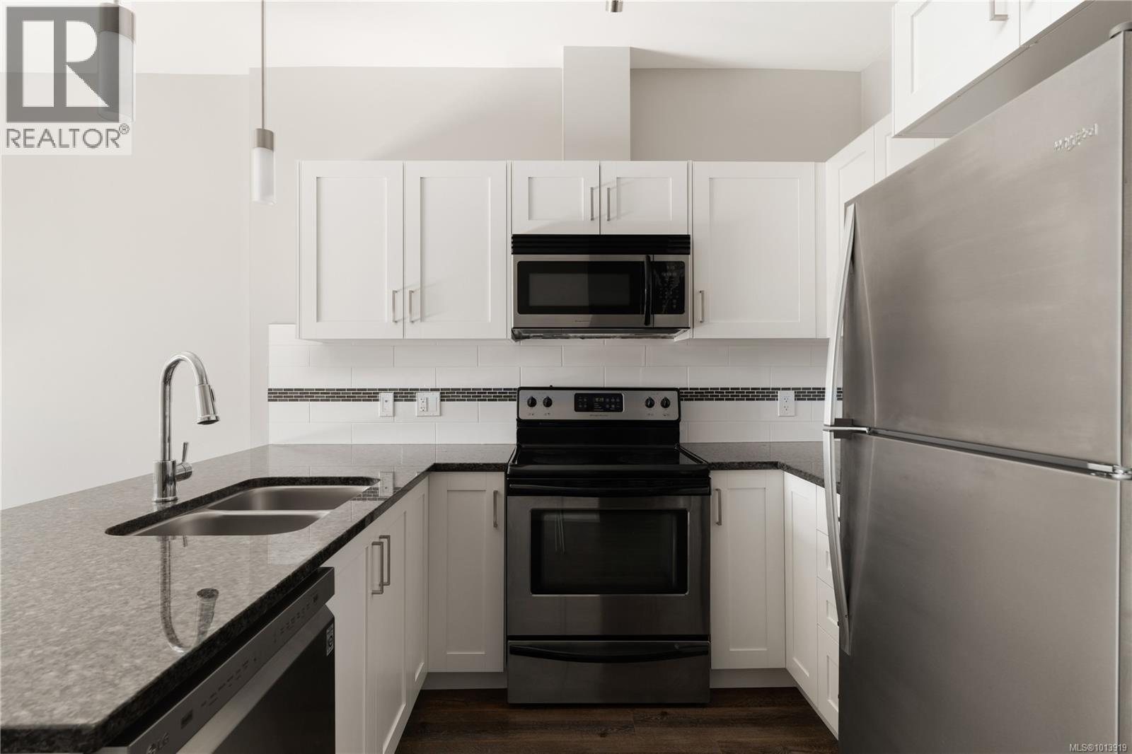 406 844 Goldstream Avenue, Langford