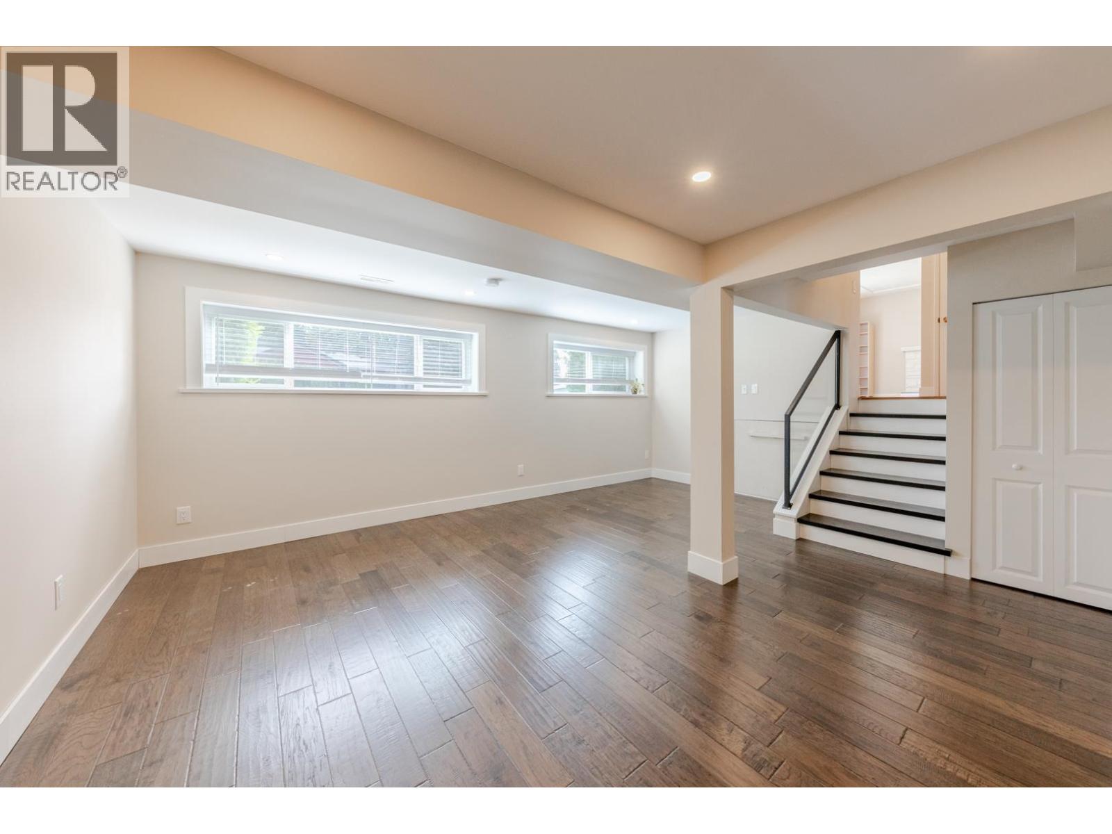 3729 WELLINGTON STREET, Port Coquitlam