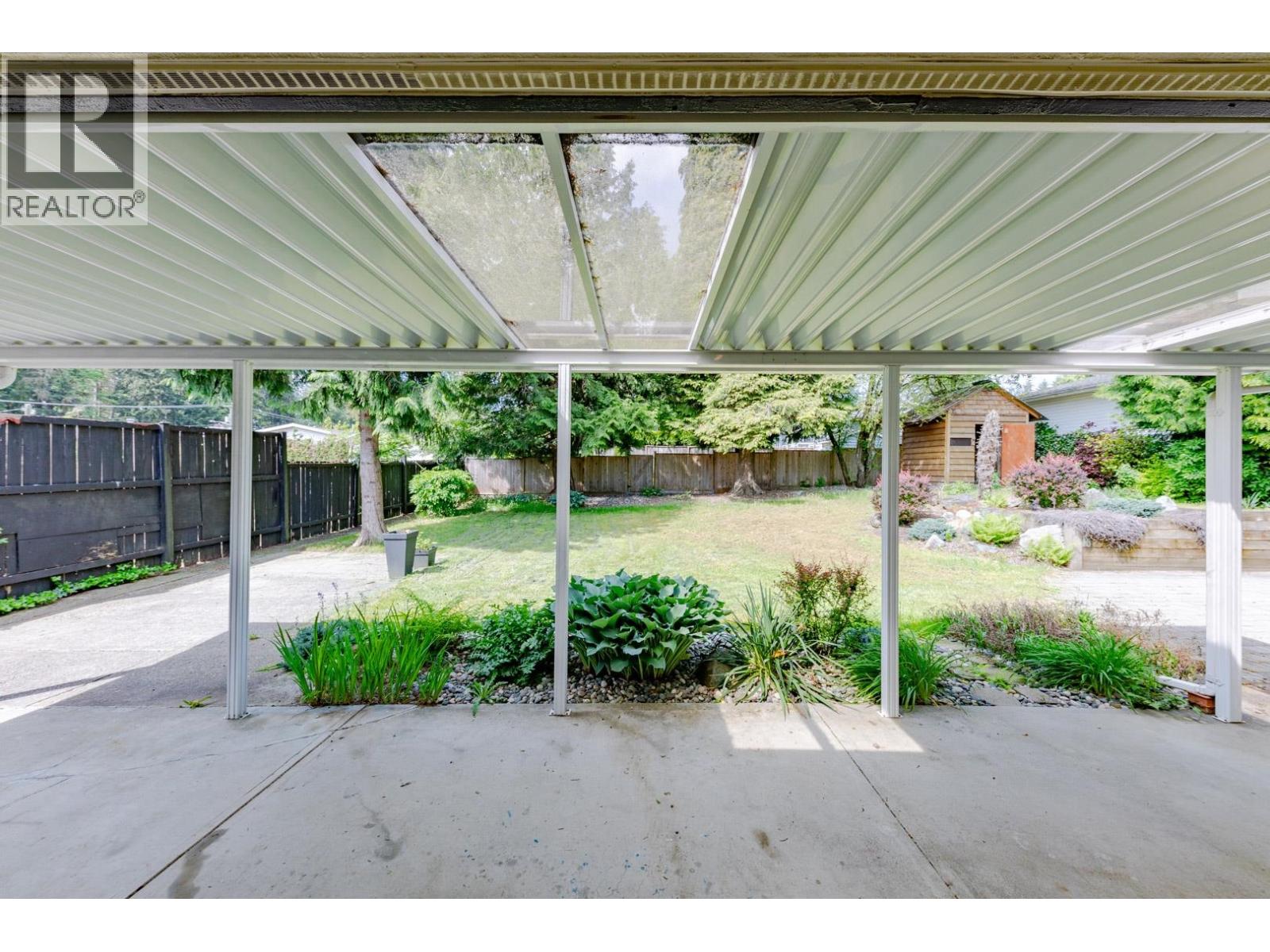 3729 WELLINGTON STREET, Port Coquitlam