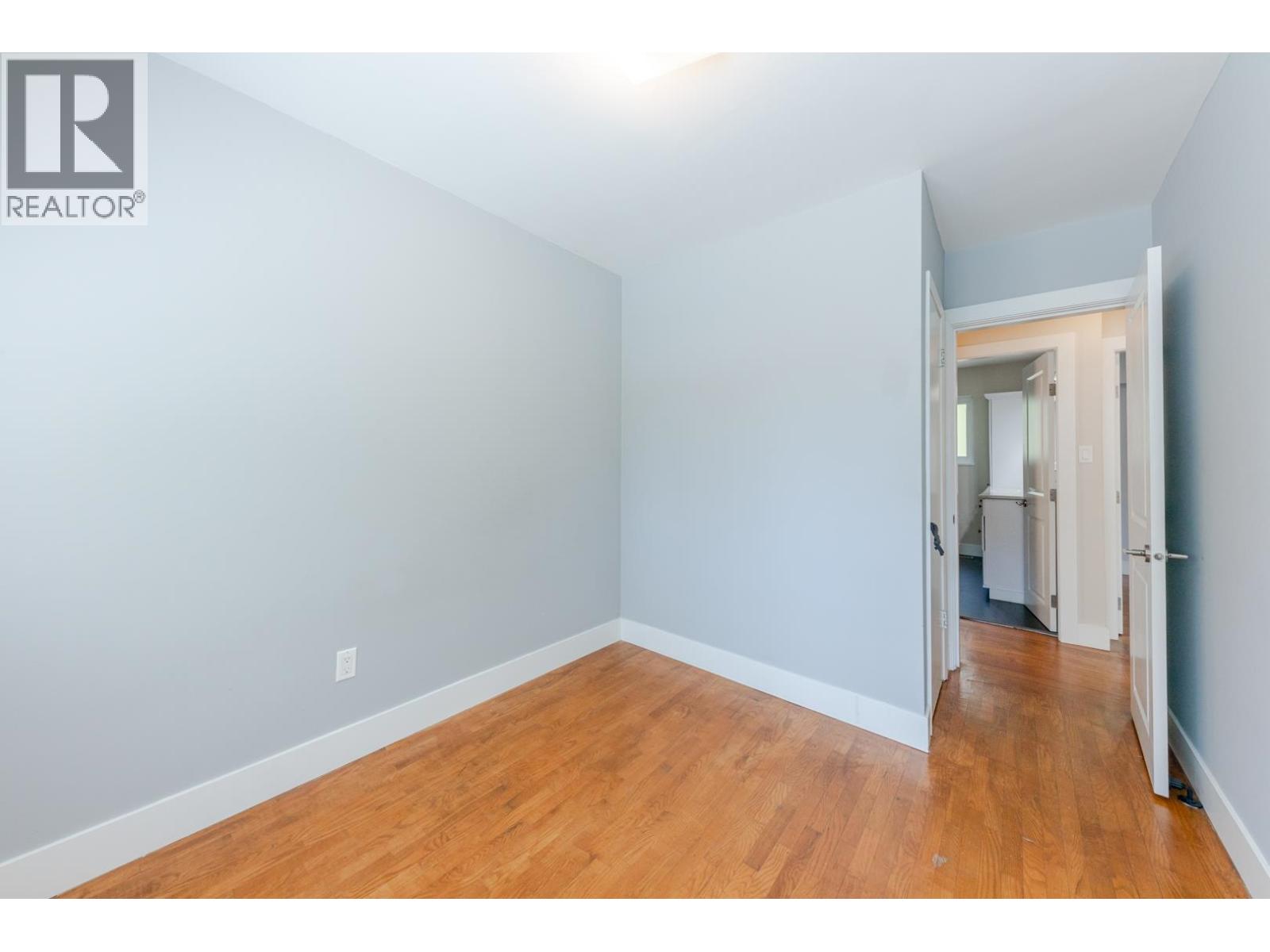 3729 WELLINGTON STREET, Port Coquitlam