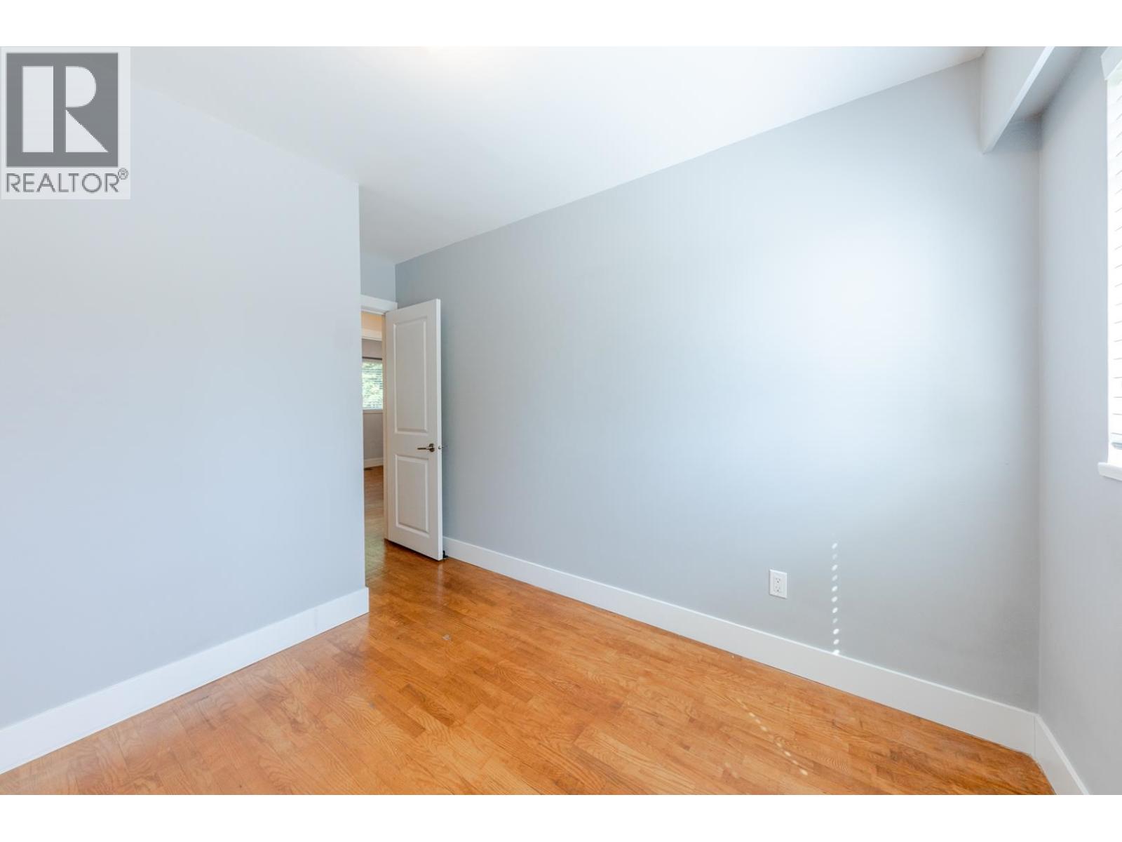 3729 WELLINGTON STREET, Port Coquitlam