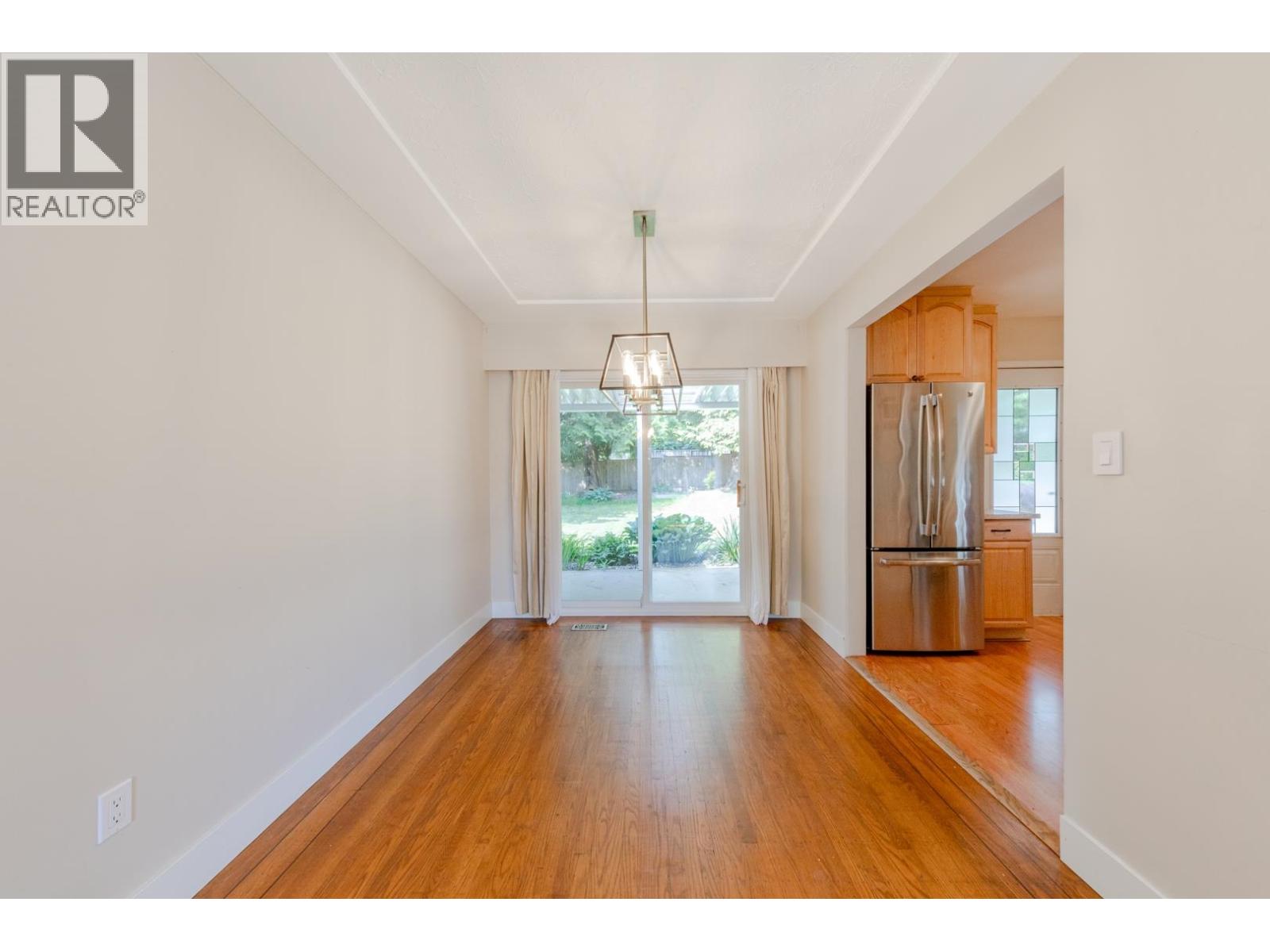 3729 WELLINGTON STREET, Port Coquitlam