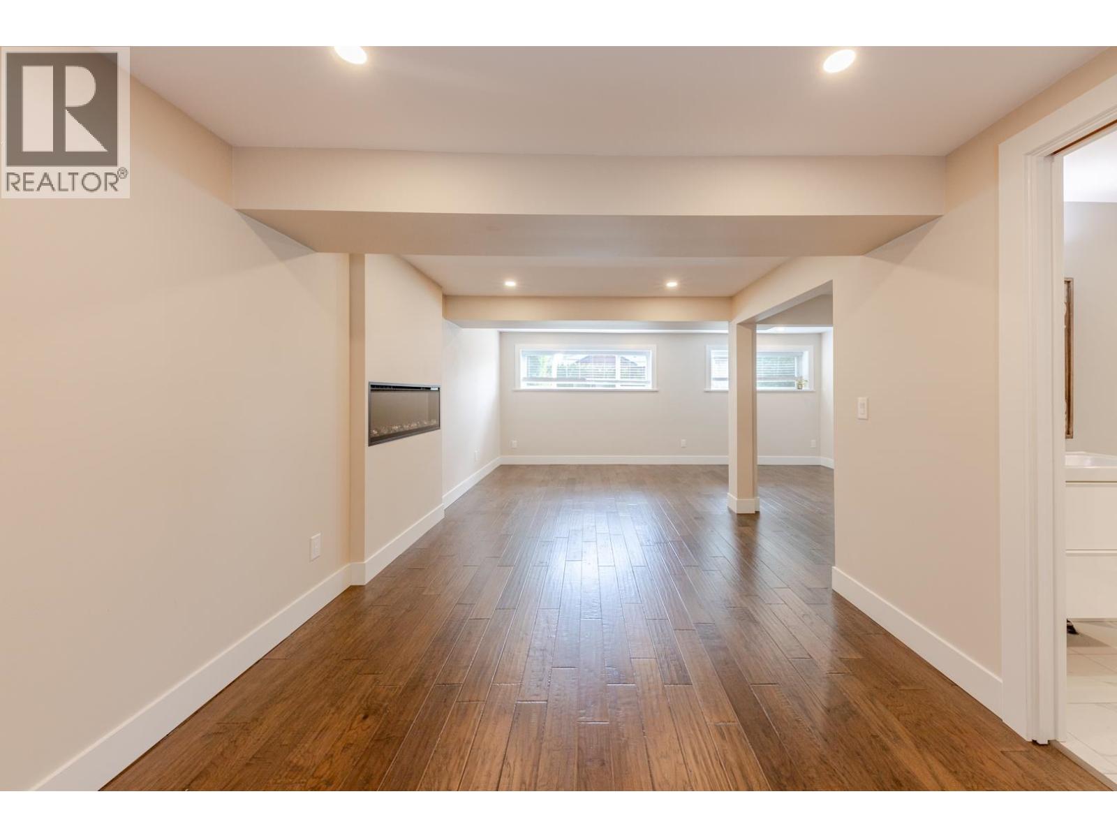 3729 WELLINGTON STREET, Port Coquitlam