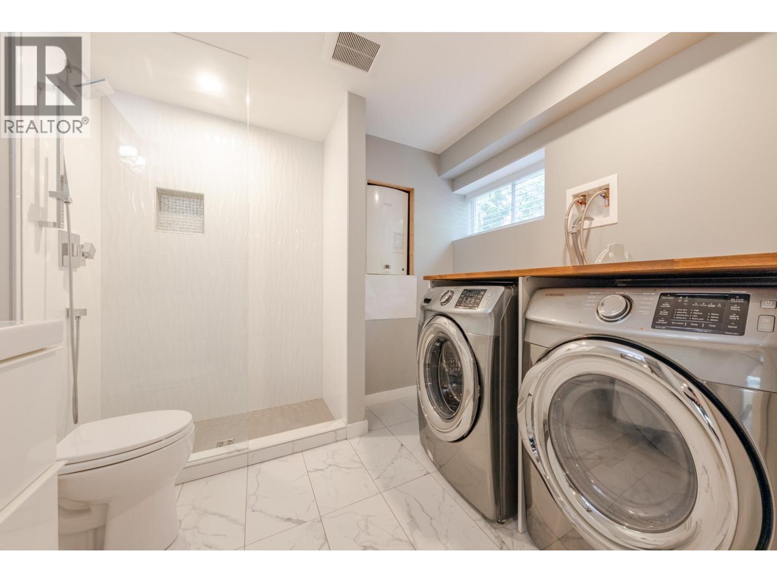 3729 WELLINGTON STREET, Port Coquitlam