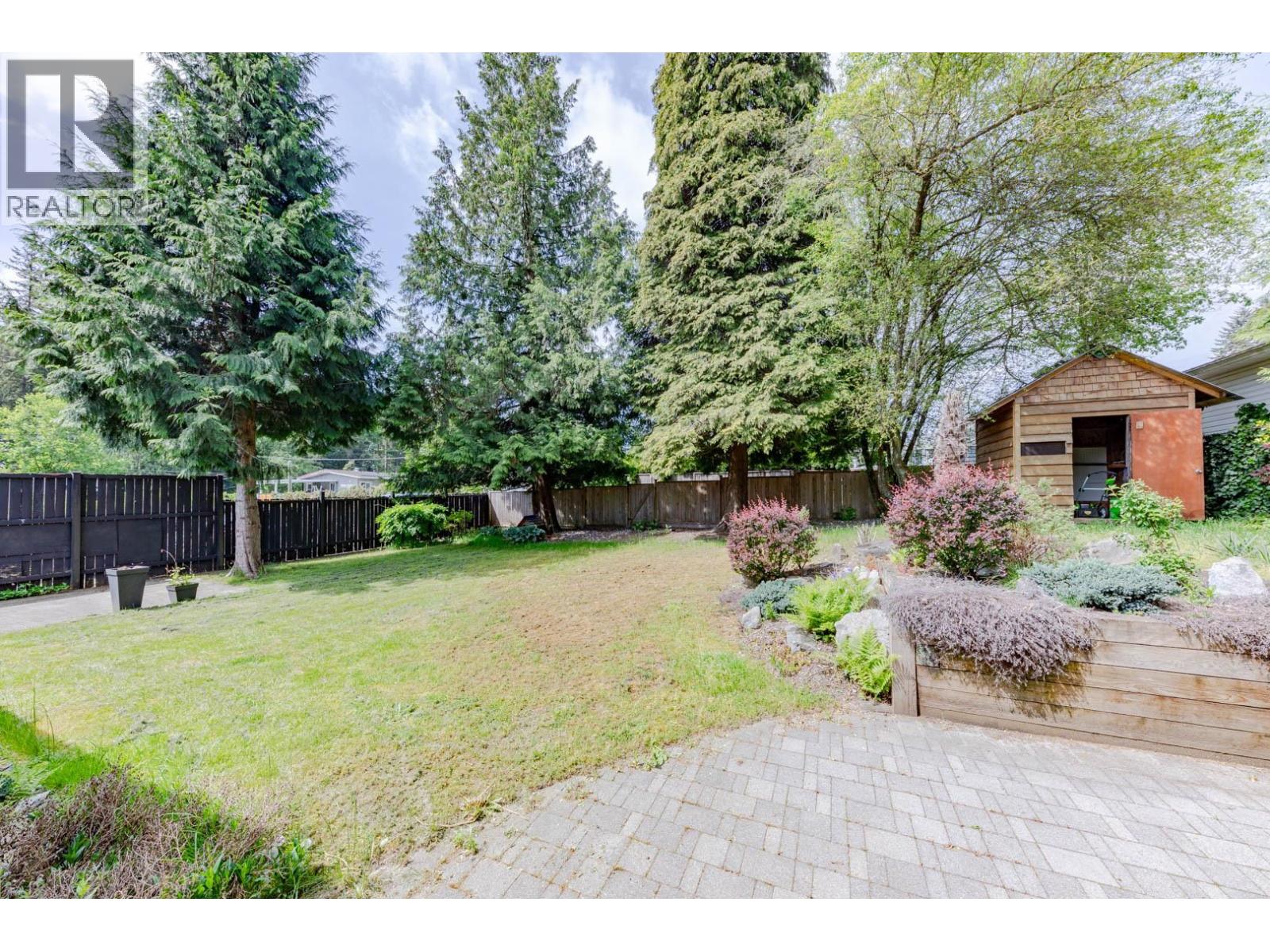 3729 WELLINGTON STREET, Port Coquitlam