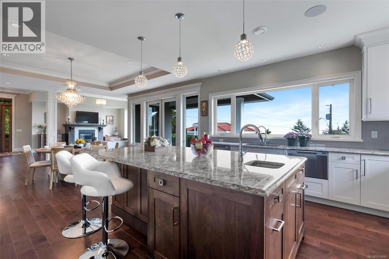 5058 Catalina Terr, Saanich