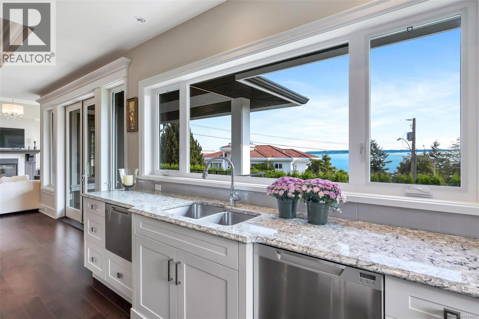 5058 Catalina Terr, Saanich