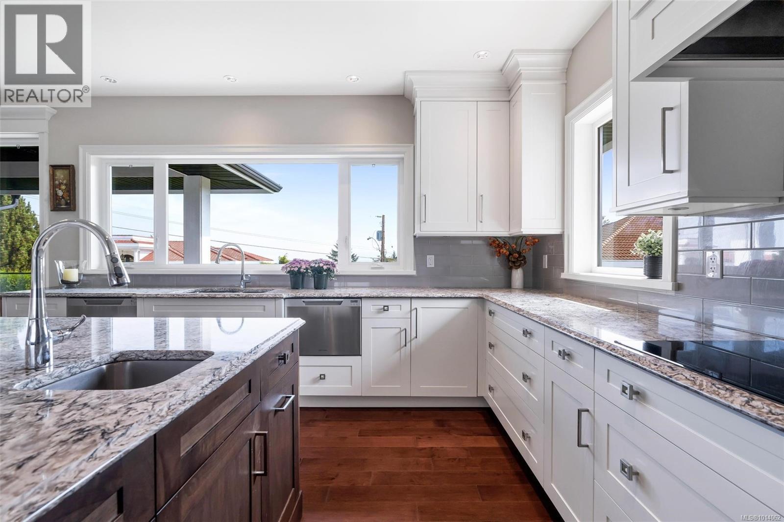 5058 Catalina Terr, Saanich