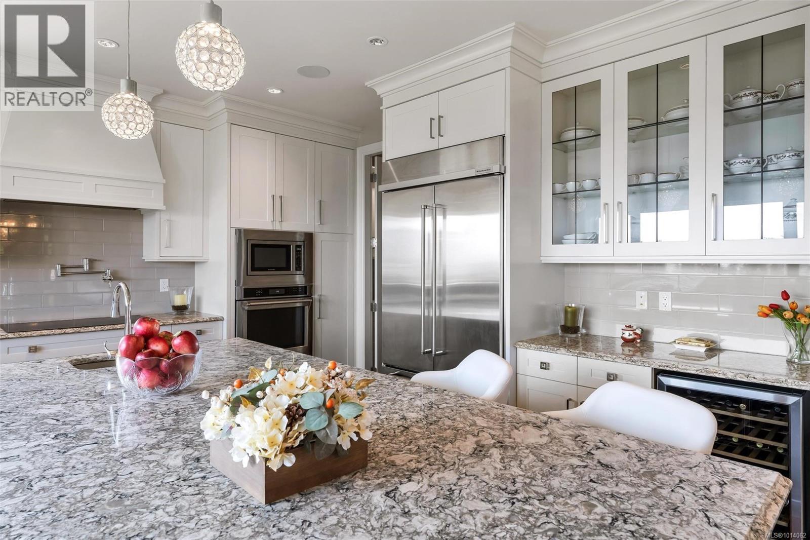 5058 Catalina Terr, Saanich