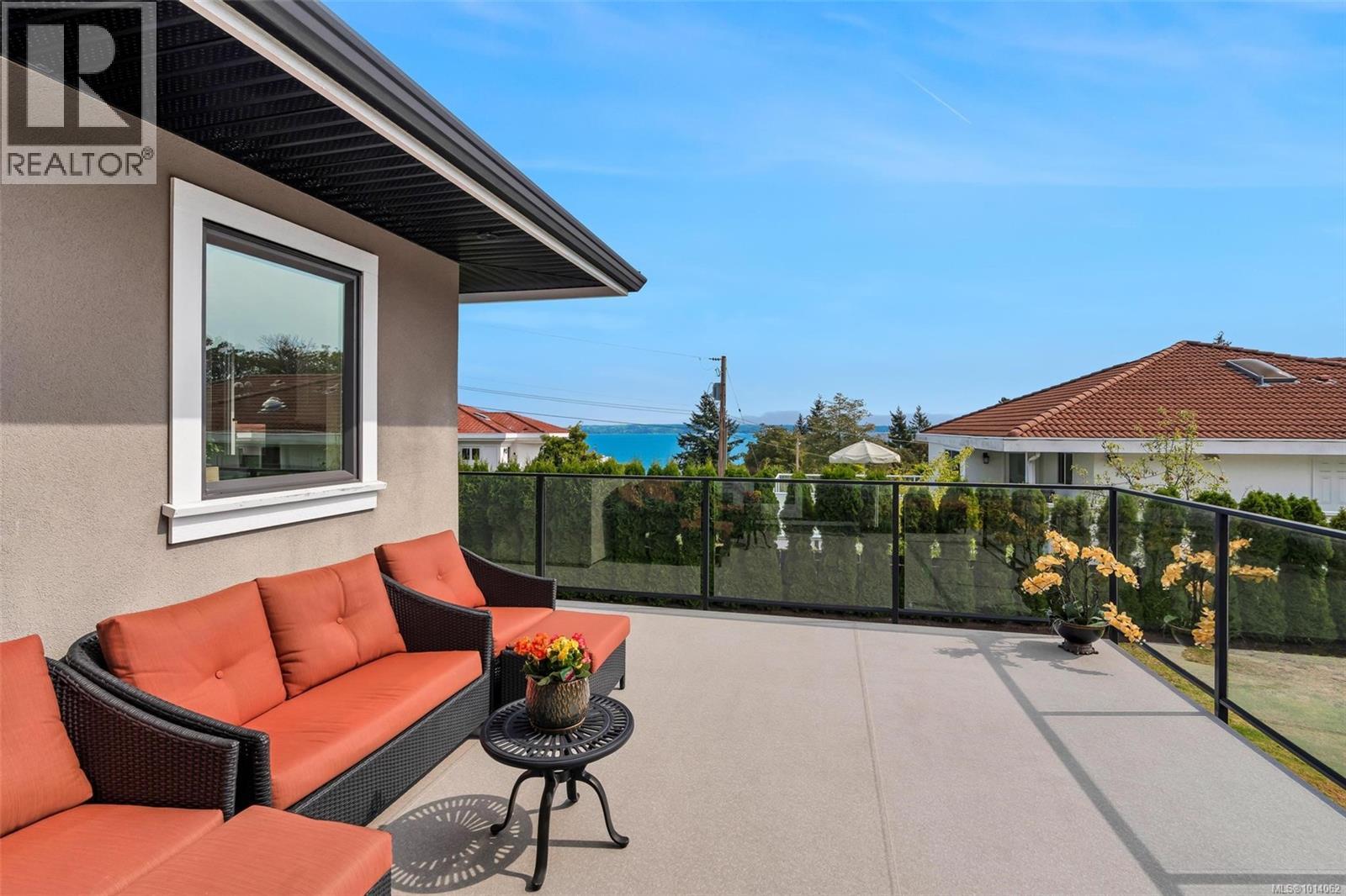 5058 Catalina Terr, Saanich