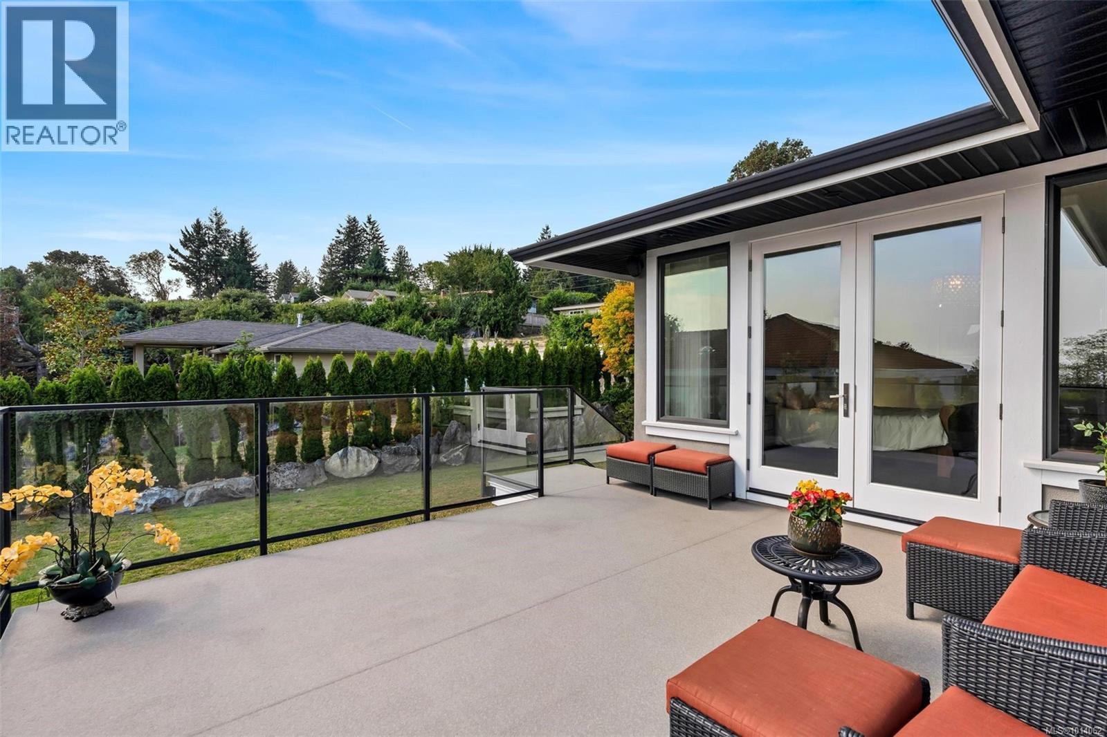 5058 Catalina Terr, Saanich