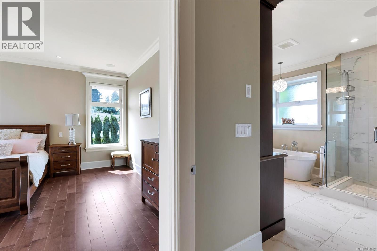 5058 Catalina Terr, Saanich
