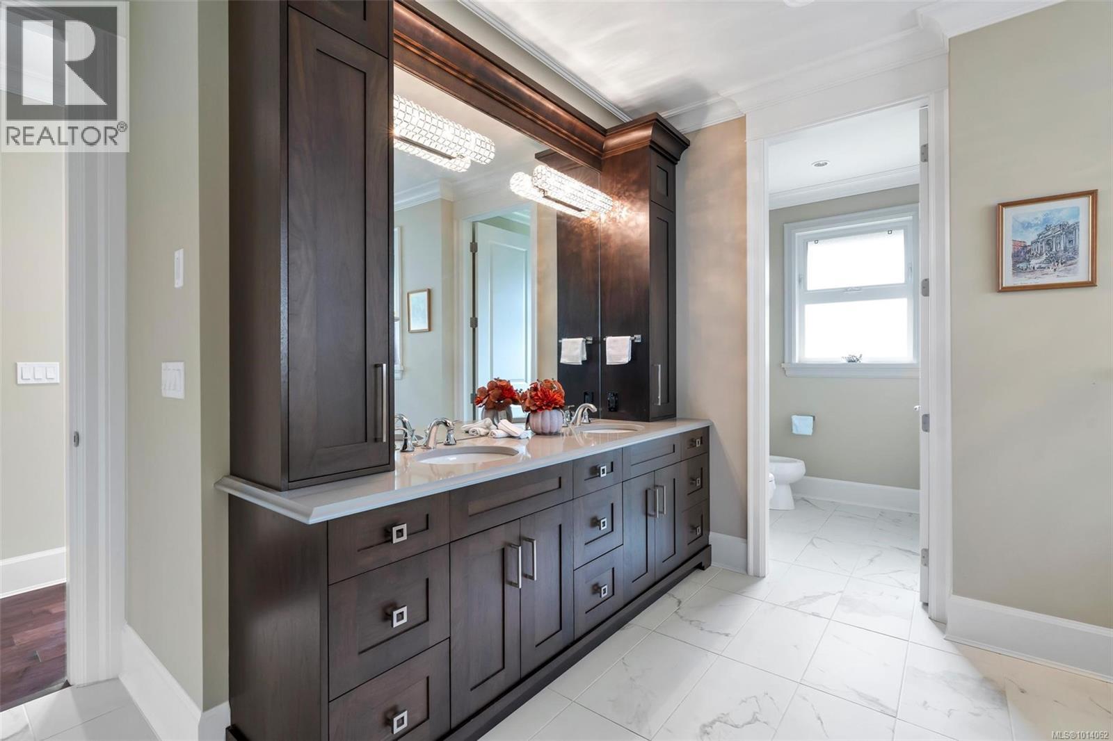 5058 Catalina Terr, Saanich