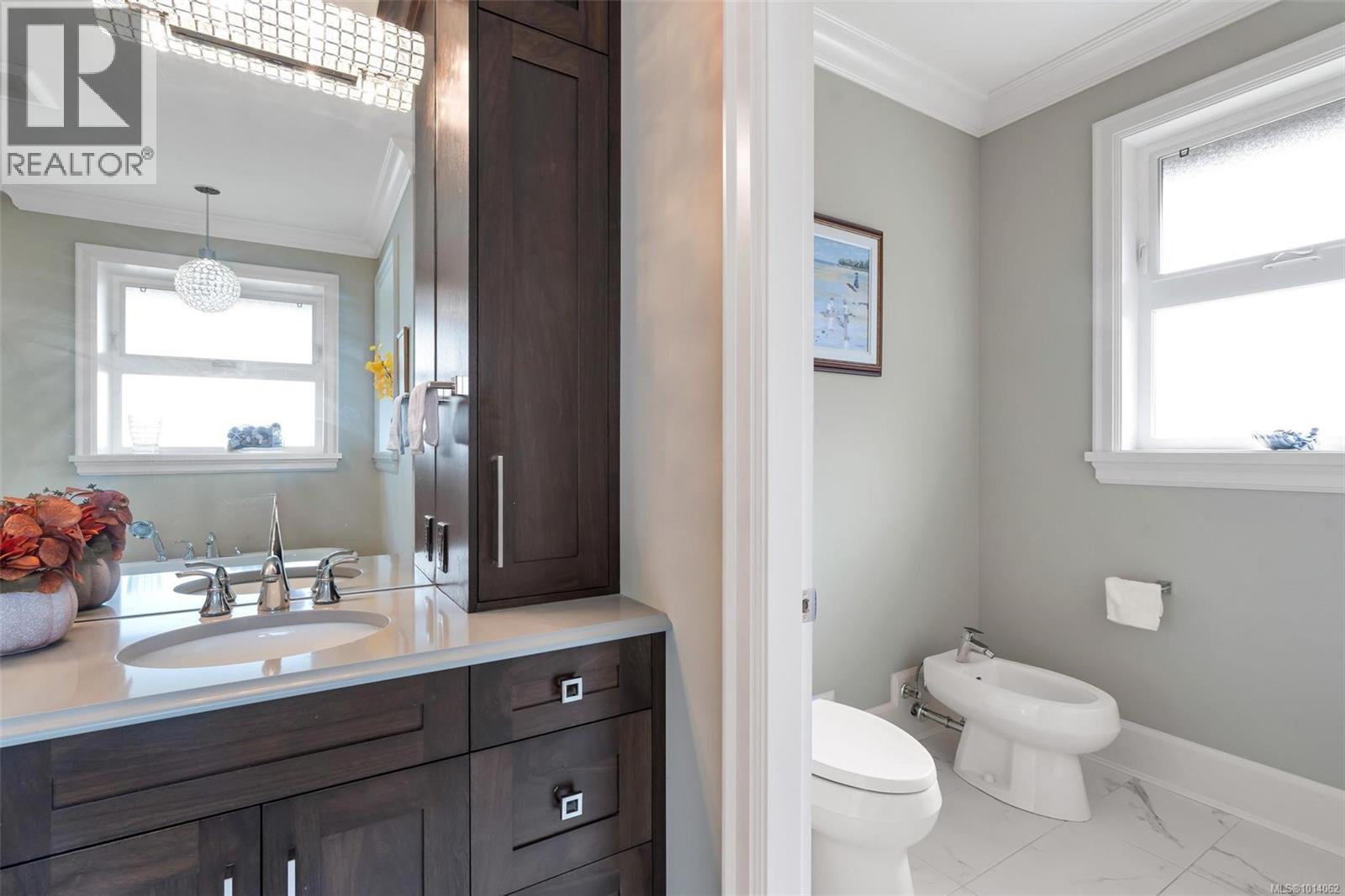 5058 Catalina Terr, Saanich
