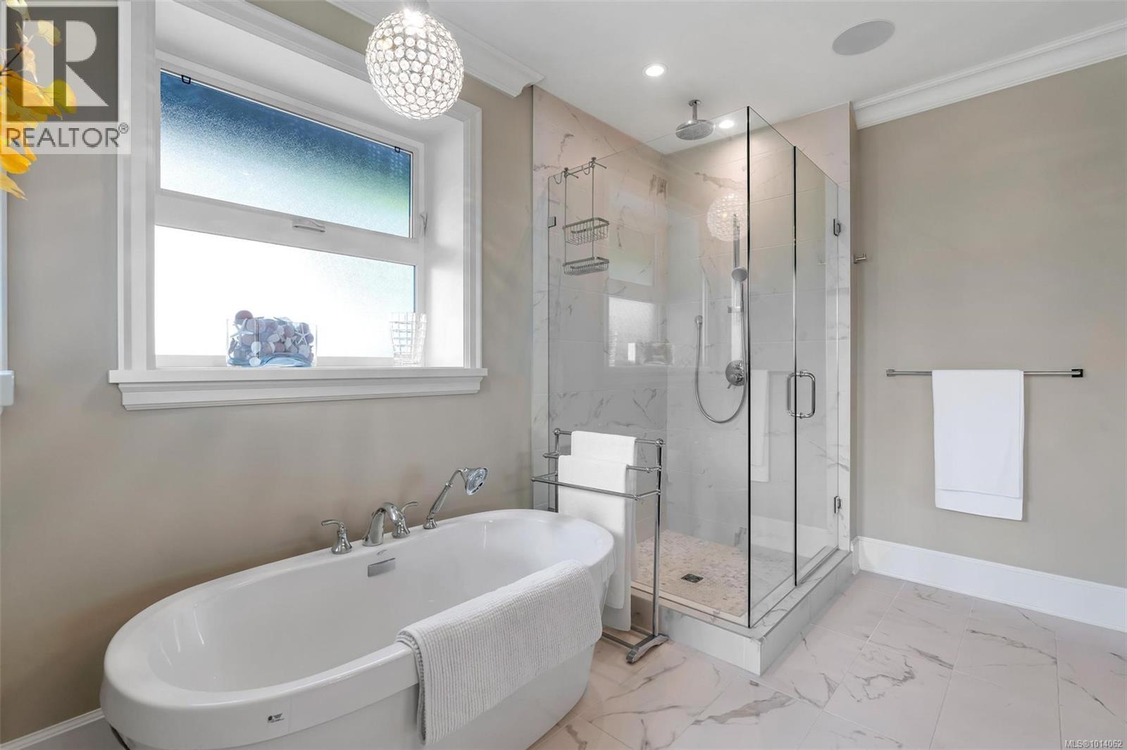 5058 Catalina Terr, Saanich